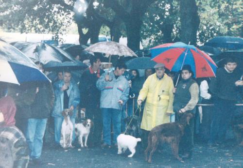 1993 Cans de Caza recortada 02